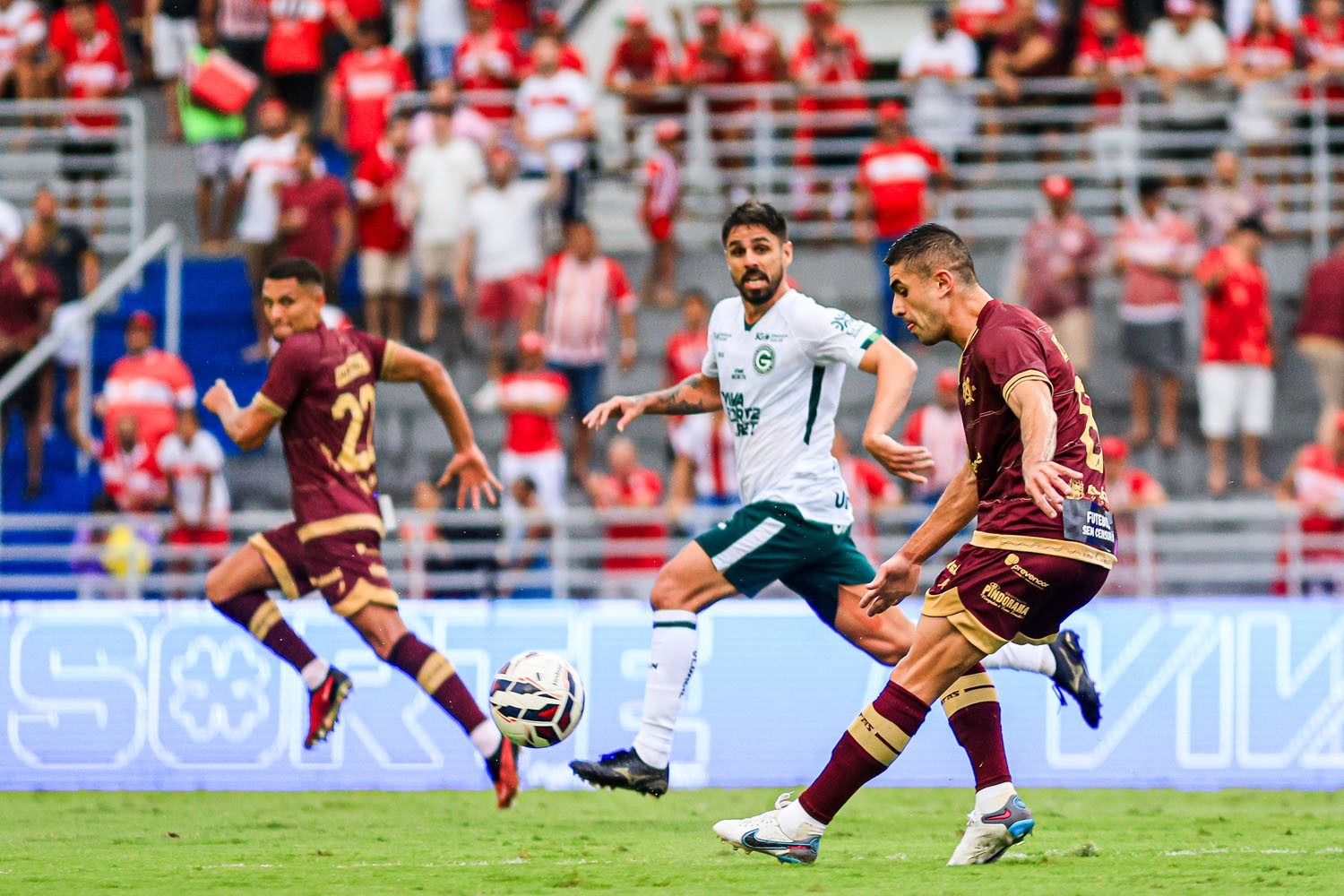 Nhận định soi kèo Goias vs CRB lúc 07h30 ngày 8/10/2025 nhan-dinh-soi-keo-goias-vs-crb-luc-07h30-ngay-8-10-2025-1