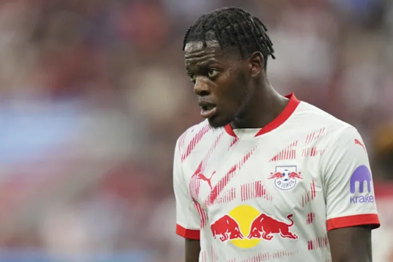 chelsea-vuot-len-trong-cuoc-dua-gianh-lukeba-bo-xa-liverpool-va-man-united