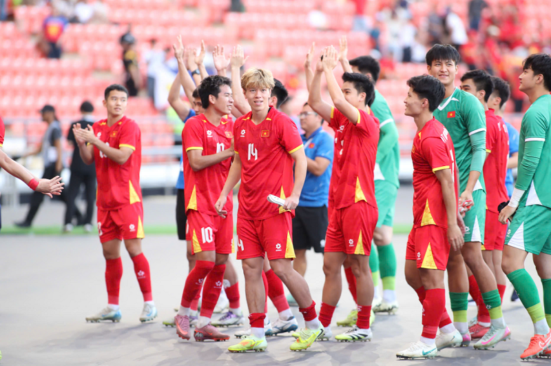 U22 Việt Nam hạ Philippines 2-0: Những quân bài dự bị viết nên tấm vé chung kết SEA Games 33